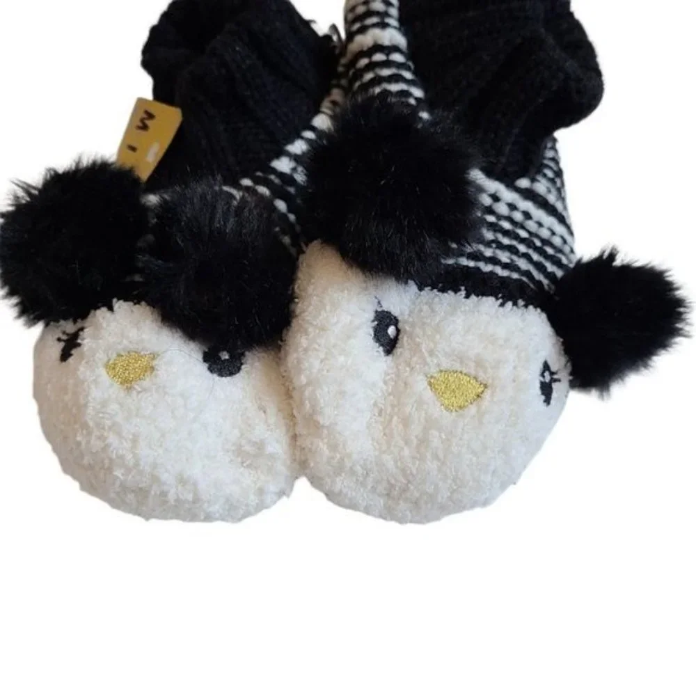 Mix on 6 Kids slippers One‎ size Panda Pom Pom